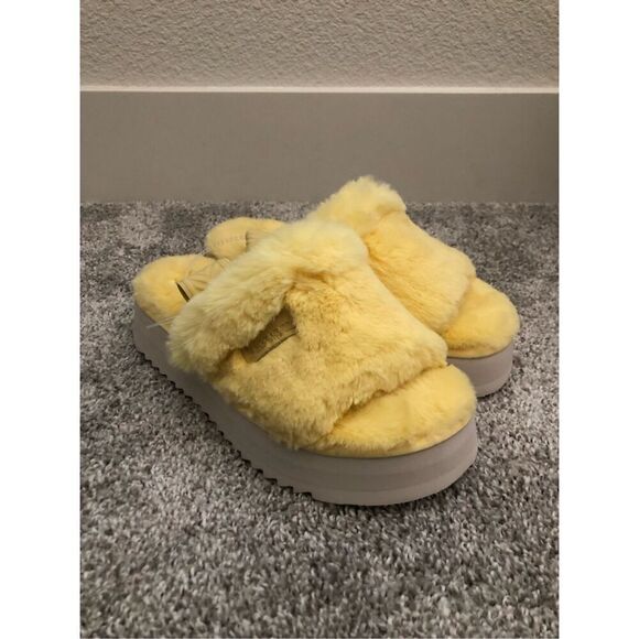 Koolaburra Shoes - Koolaburra UGG Fuzz’n II Faux Fur Sandal Yellow Women’s Size 8